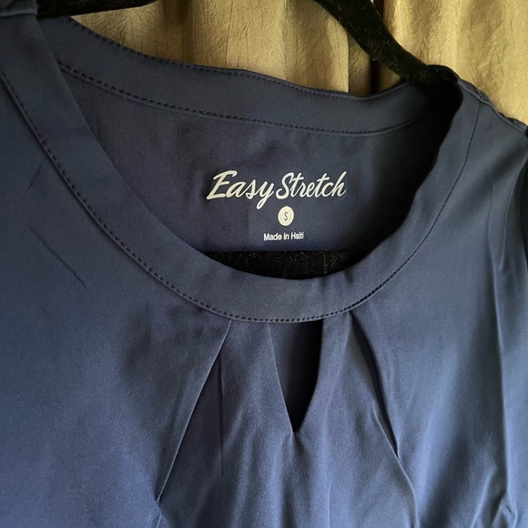 Easy Stretch Women's Scrub Top - Picture 9 of 12